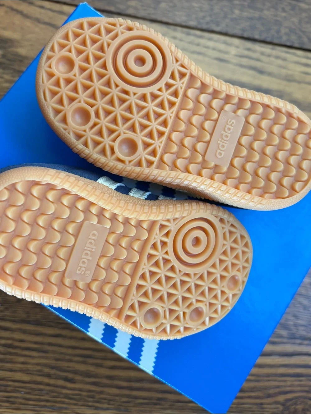 adidas Originals blue Samba OG shoe box